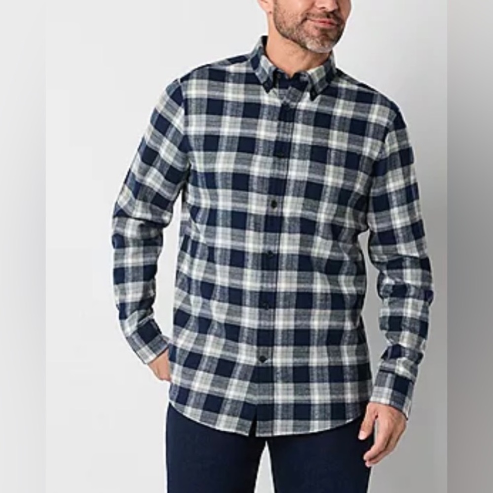 At John’s Bay Flannel Button up Men’s Plaid Shirt Large